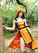 日本美少女拍寫真穿制服