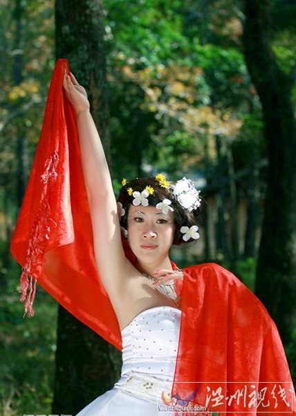 芙蓉姐姐婚紗寫真曝光 再擺銷魂S造型