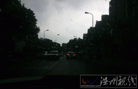 浙江部分地區(qū)出現(xiàn)短時(shí)暴雨 風(fēng)大雨疾交通受影響