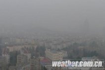 山東青島濃霧天氣 昨天青島入冬以來出現首次重度污