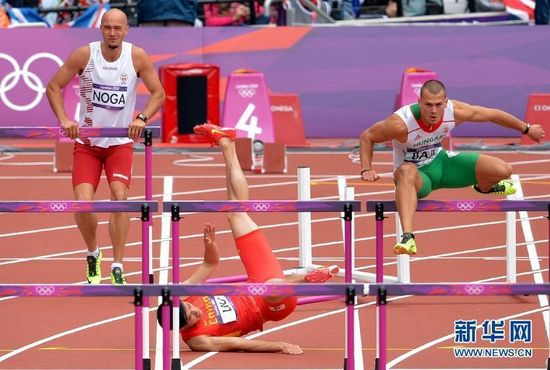 劉翔意外摔倒無緣決賽