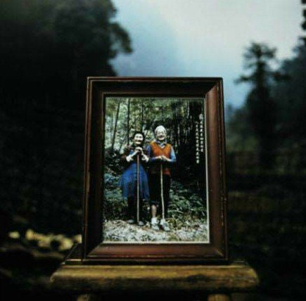 重慶愛情天梯成旅游景點兩位主人公