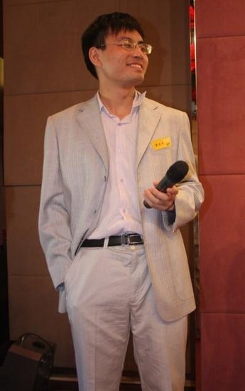 網(wǎng)絡(luò)推手楊秀宇網(wǎng)名立二拆四，網(wǎng)絡(luò)推手秦志暉網(wǎng)名秦火火被刑拘