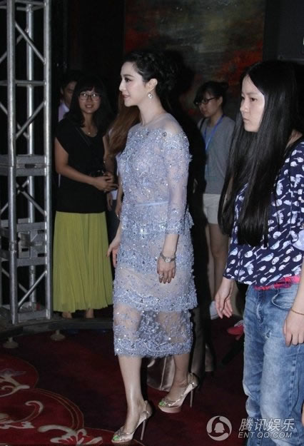 范冰冰透視裙露肥臀