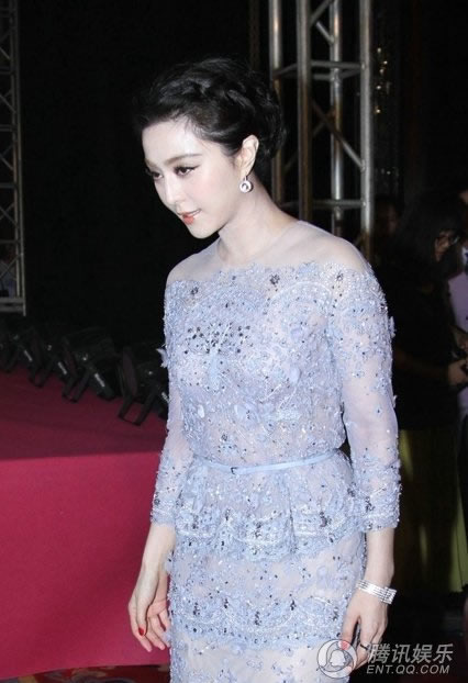 范冰冰透視裙露肥臀