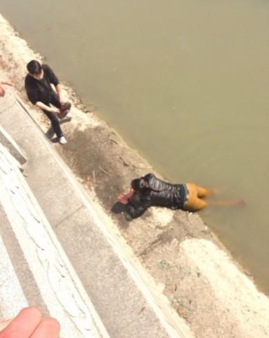 海鹽小伙下河救人