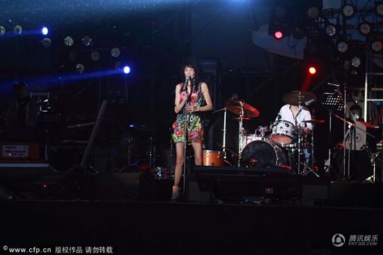 草莓音樂節張曼玉唱搖滾