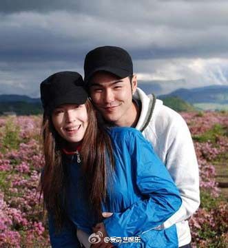 阮經(jīng)天許瑋寧分手因周冬雨當(dāng)小三 阮經(jīng)天否認(rèn)和許瑋甯分手