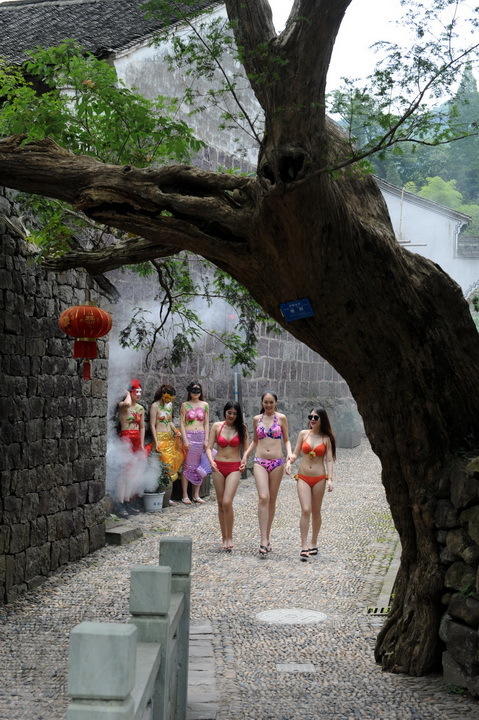 李家坑漂流節比基尼美女