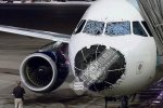 客機遭遇冰雹襲擊 美國一架客機在飛行時遭遇冰雹襲