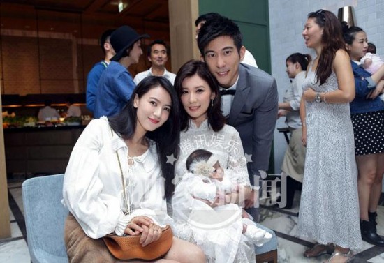 賈靜雯修杰楷女兒滿月派對