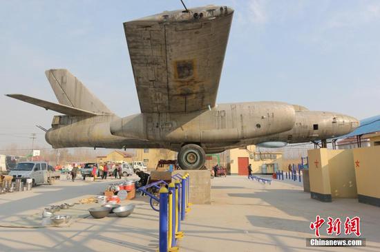 趕集現(xiàn)場現(xiàn)轟炸機