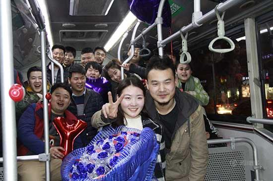 公交搭訕求婚成功