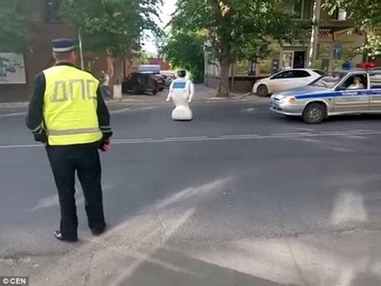 機(jī)器人逃出實(shí)驗(yàn)室