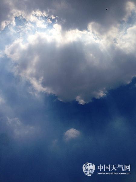 四川發布高溫橙色預警 高溫天氣將持續到8月20日