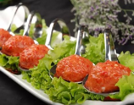 男子吃變態辣肉丸