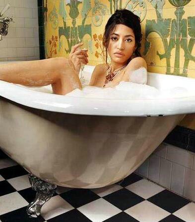 本拉登侄女成網(wǎng)紅