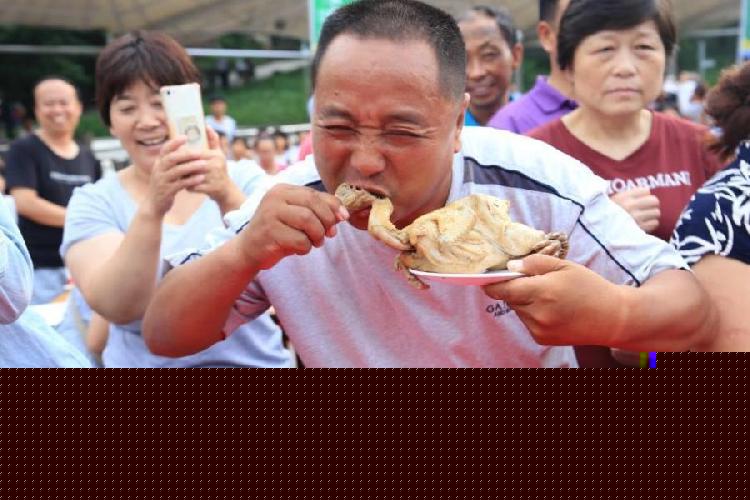 千人吃雞場面壯觀