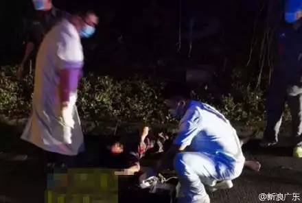 游客懸崖自拍跌落大海溺亡