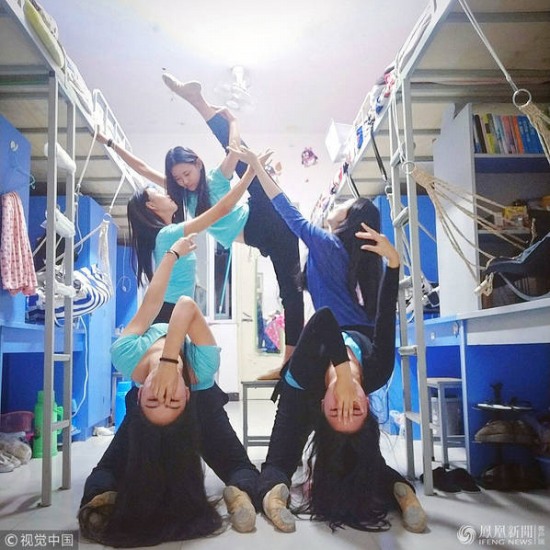 一字馬網紅宿舍