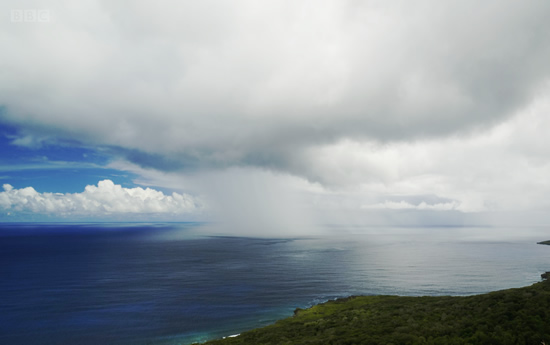 臺風和龍卷風的區別
