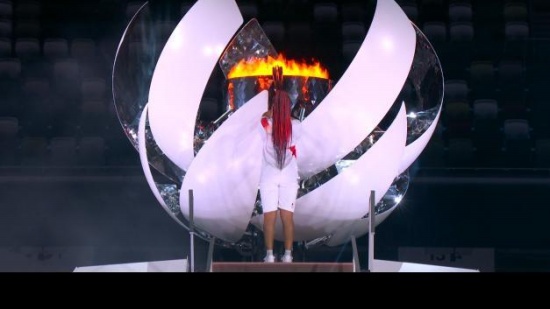 大坂直美點燃東京奧運會圣火