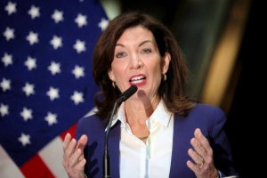 紐約州將于3月2日結束全州范圍內的學校口罩強制令