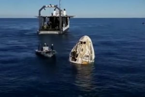 美宇航員滯留太空9個(gè)月后返回地球