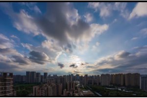 成都天空現超絕丁達爾效